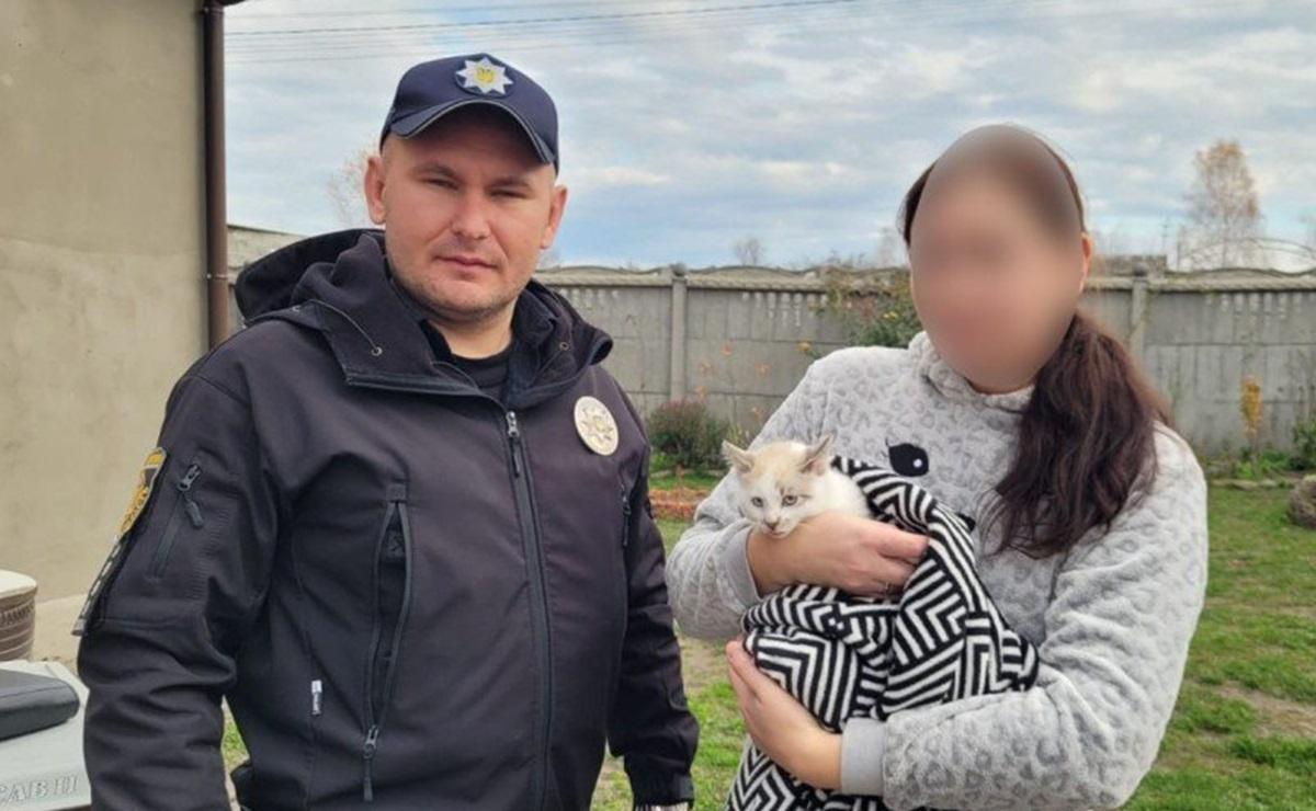 Caso di abuso su un gatto in Ucraina: un padre chiamato a rispondere delle sue azioni e l'importanza della responsabilità genitoriale nella protezione degli animali