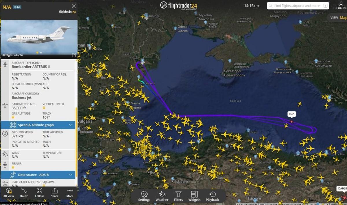 Над Чорним морем 'засвітився' американський літак-розвідник Над Чорним морем 'засвітився' американський літак-розвідник