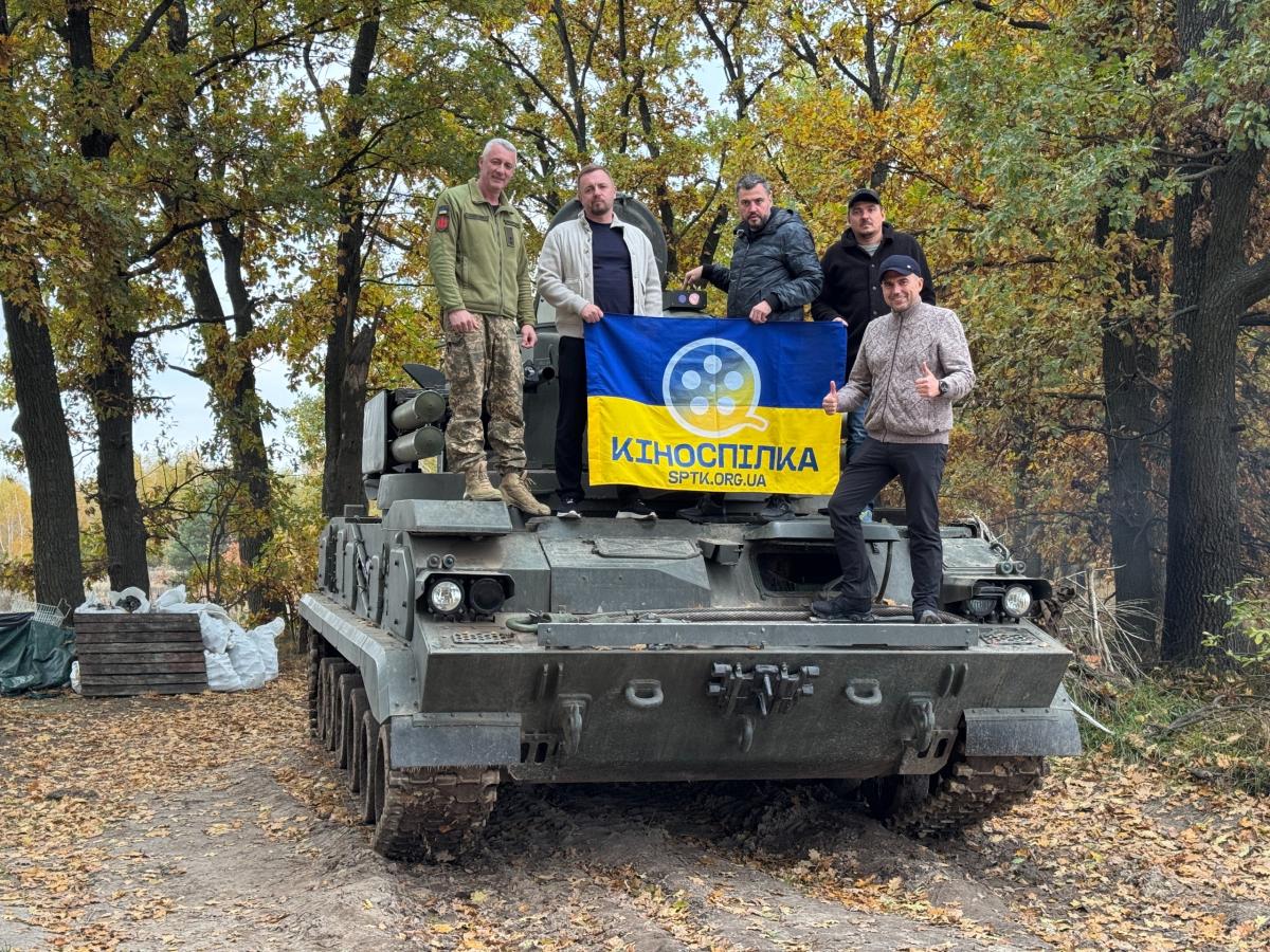 Кіноспільнота й Фундація Течія передали 1020-му полку унікальне обладнання для раннього виявлення ворожих цілей Кіноспільнота й Фундація Течія передали 1020-му полку унікальне обладнання для раннього виявлення ворожих цілей