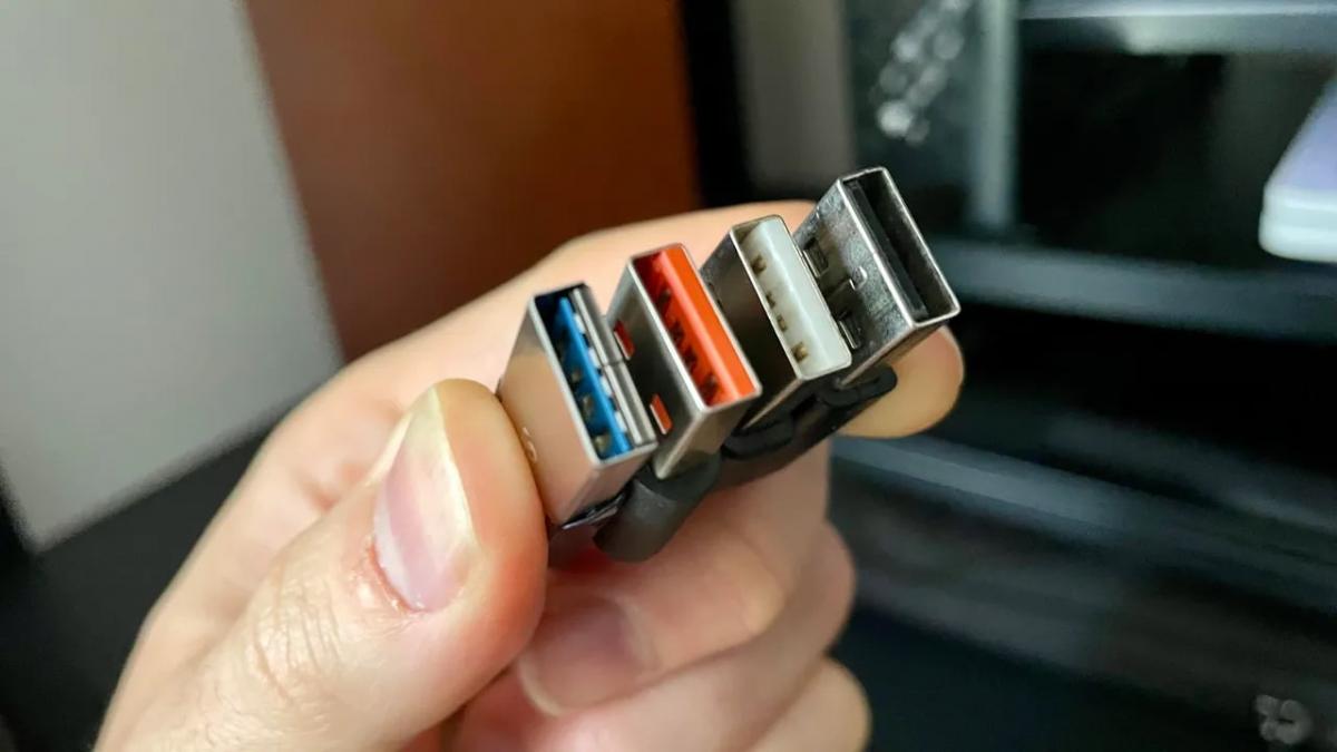 Что значат разные цвета на USB-кабелях / Фото - ZDNET Что значат разные цвета на USB-кабелях / Фото - ZDNET