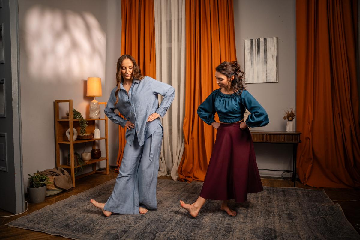 Експертки проєкту «Українська руханка для мам» — артистка Вікторія Карпенко та фітнес-тренерка Руслана Соловей