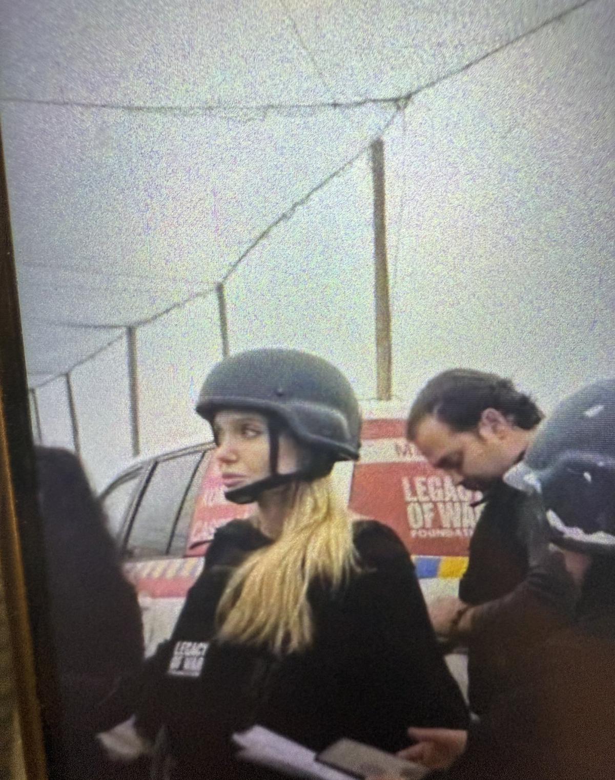 Анджеліна Джолі в тунелі проти дронівфото x/Zarina Zabrisky