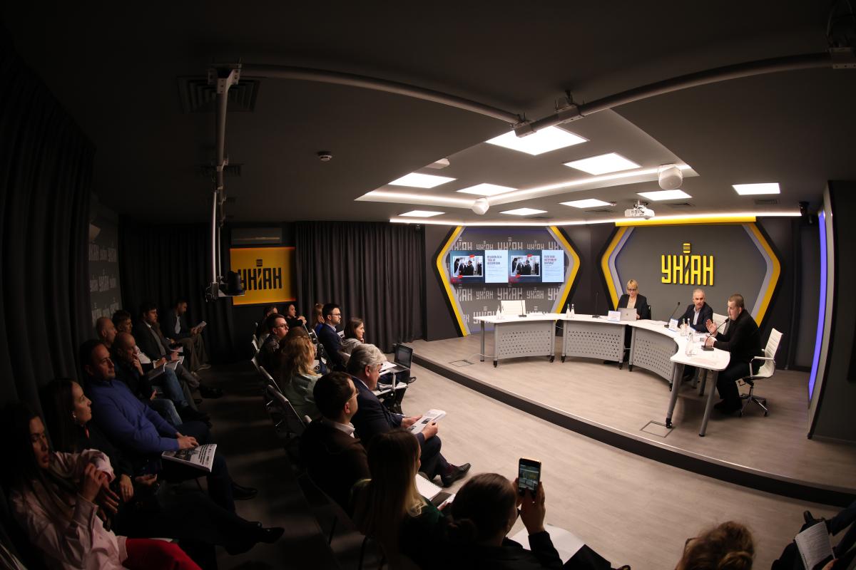 Лисянський: РПЦ - невід’ємна частина гібридної війни Росії проти України (відео) Лисянський: РПЦ - невід’ємна частина гібридної війни Росії проти України (відео)