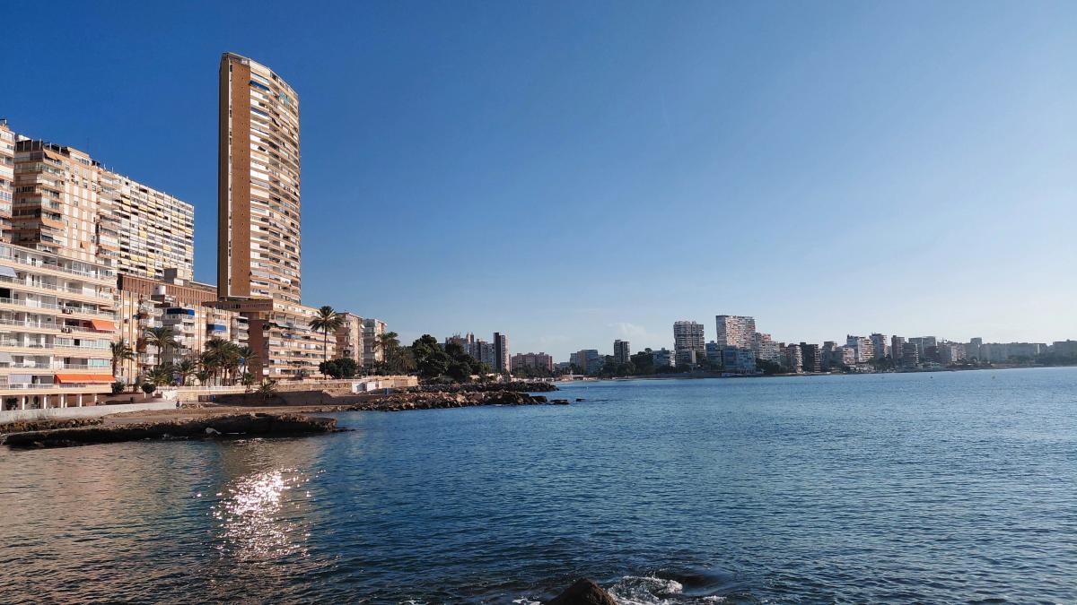 Типичная прибрежная забужова Аликанте / фото Марина Григоренко