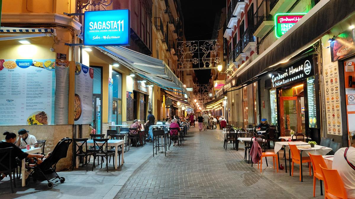 В историческом центре Аликанте много заведений / фото Марина Григоренко