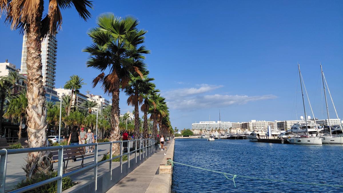 Пристань для яхт в Аликанте / фото Марина Григоренко