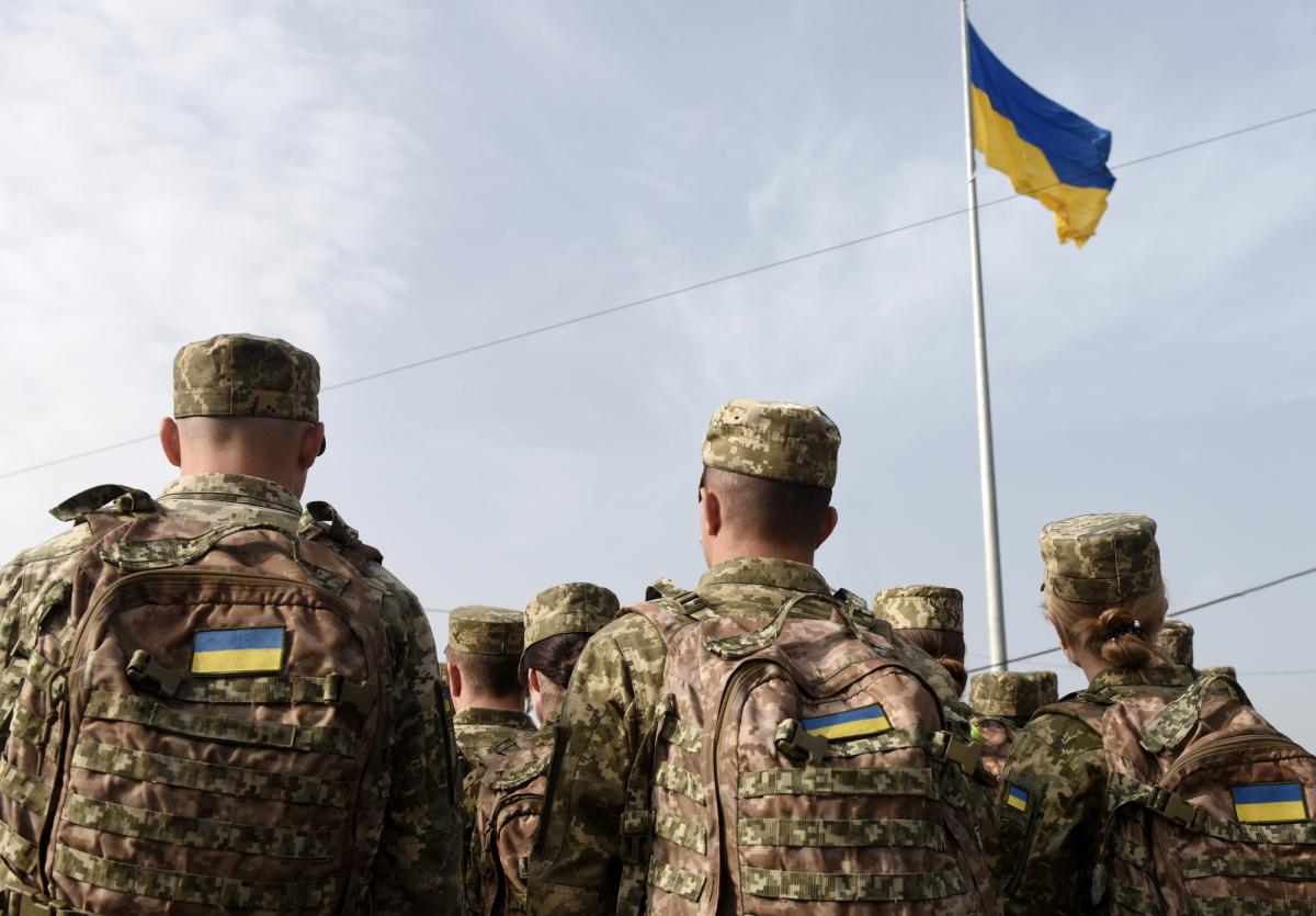 Ніхто з союзників не дасть Україні гроші на зарплати військовим, – економіст Ніхто з союзників не дасть Україні гроші на зарплати військовим, – економіст