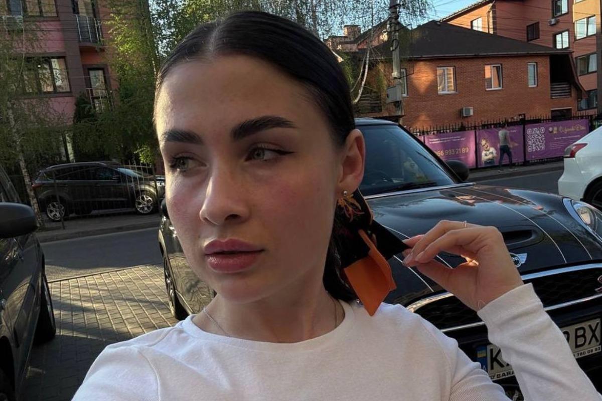 Bambina di tre anni mostra reazione al divorzio, conferma l'ex moglie