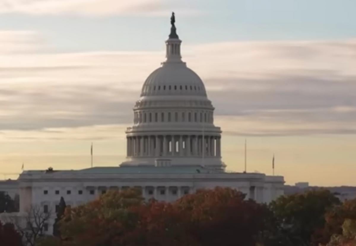 Camera dei rappresentanti approva pubblicazione dei file di Epstein; Trump sostiene la proposta di legge