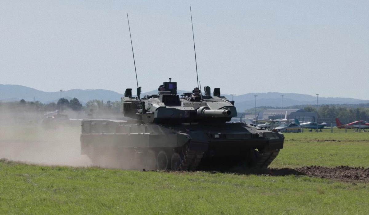 Бундесвер впервые за 33 года получит созданный с нуля такн Leopard 2A8 / кадр из видео Бундесвер впервые за 33 года получит созданный с нуля такн Leopard 2A8 / кадр из видео