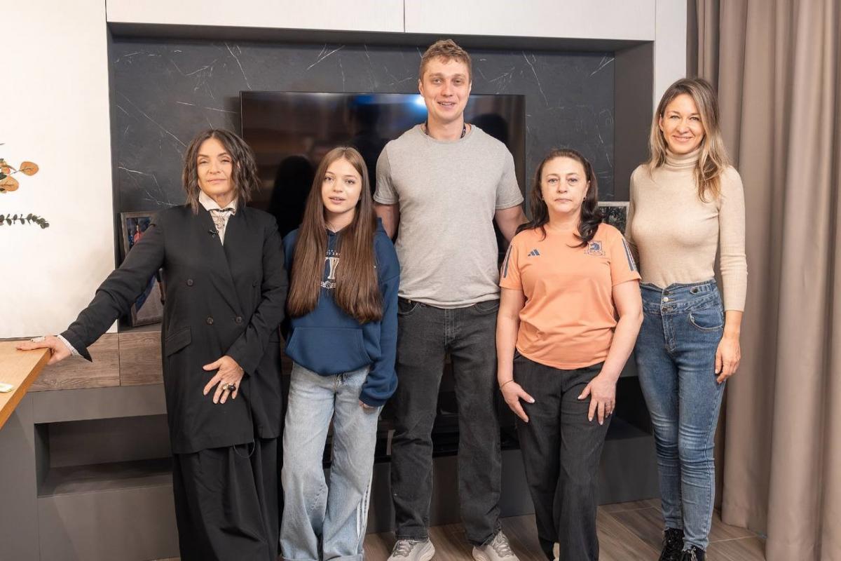 'Новий дім – нові можливості': Яна Степаненко отримала квартиру від Ріната Ахметова