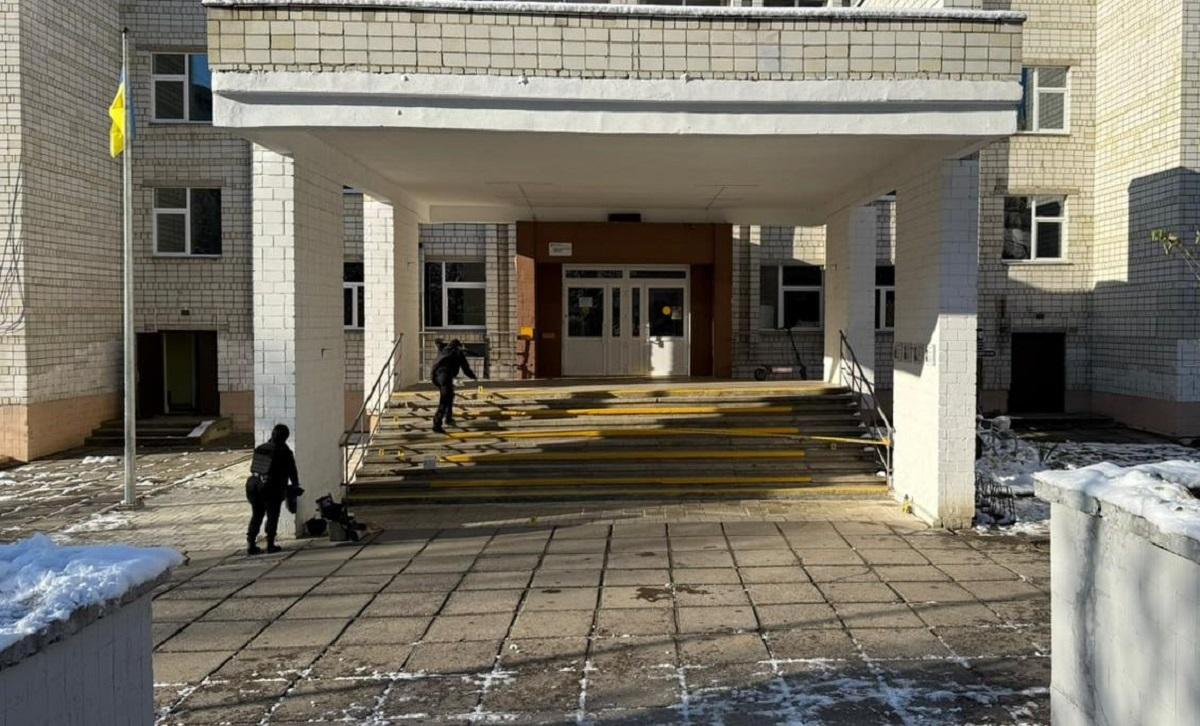 Сварка переросла у стрілянину: у львівській школі стався конфлікт між батьками учнів