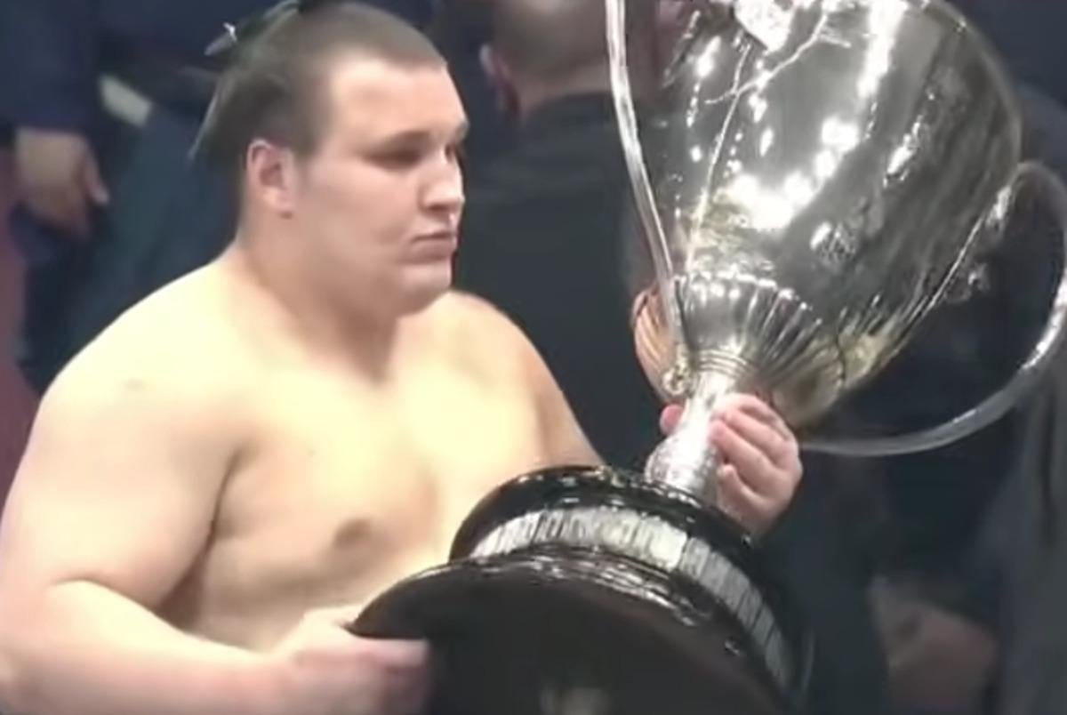 Це перший в історії українець, який виграв турнір в найвищому дивізіоні японського сумо / Фото: скріншот з відео
