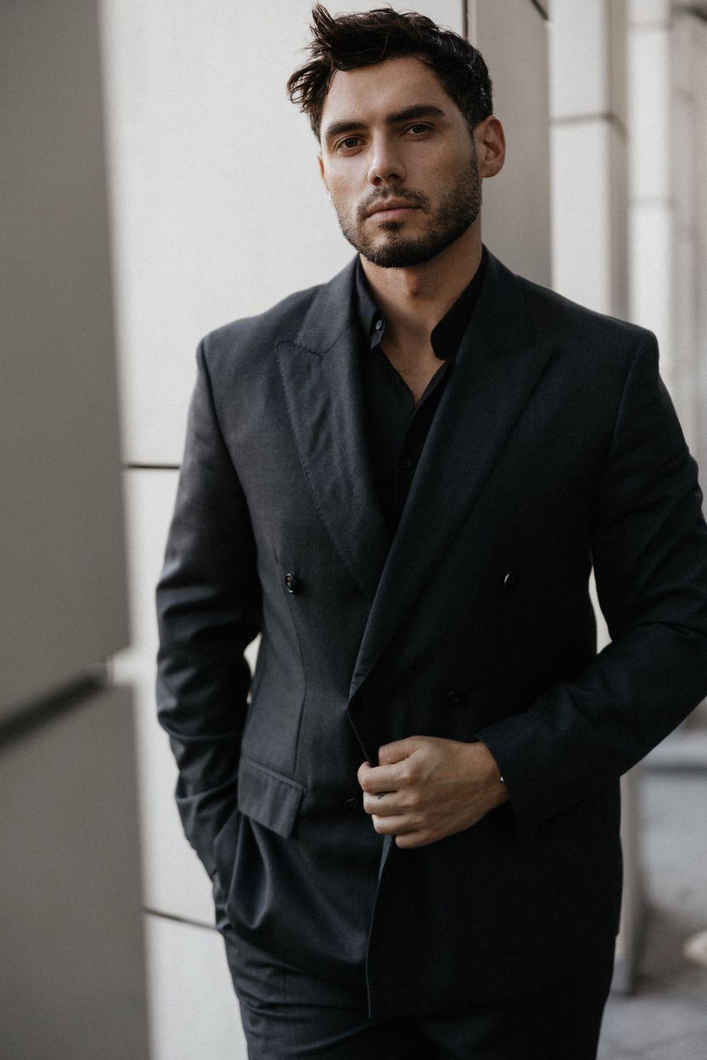 Рок-музыкант, ведущая новостей и экс-Холостяк: раскрыты имена новых участников благотворительных 'Танцев со звездами'