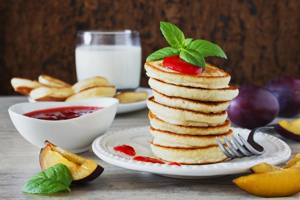Чому оладки піднімаються, а потім падають