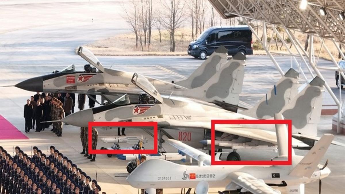 В КНДР показали свои реплики рак немецкой авиационной ракеты IRIS-T / фото KCNA