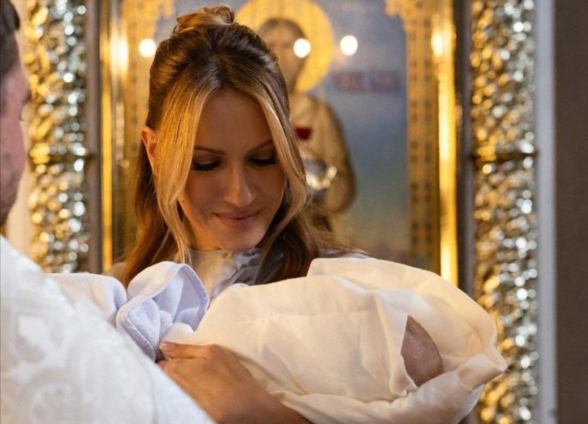 La conduttrice televisiva Nikityuk rivela involontariamente il nome del figlio prima della nascita: le conseguenze della perdita di controllo sulla propria privacy