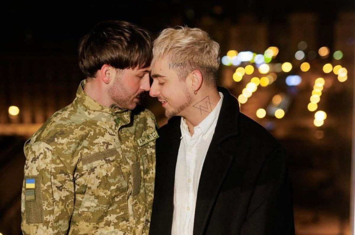 Melovin mostra nuove foto con il fidanzato dopo lo scandalo sull'impegno