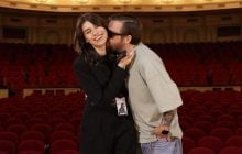 Лідер "Без обмежень" засвітився з обручкою та натякнув на таємне весілля (фото)