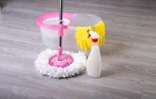 Аромат в квартирі: експерти назвали 7 засобів, які можна додати до води для миття підлоги