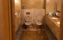 У фигурантов дела о коррупции в энергетике нашли мешки с наличными и золотой унитаз, - FT