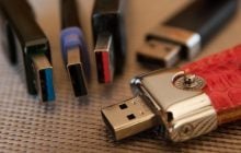 Для чого потрібні квадратні отвори на USB: вони не для краси