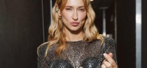 "Треба інтелігентно старіти": відома співачка різко висловилася про "уколи краси"