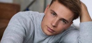 Экс-ведущий "Хто зверху?" рассказал, как чувствует себя после борьбы с редкой болезнью