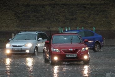 Завтра в Києві похолоднішає та пройде дощ