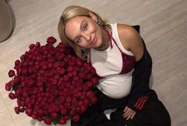 Певица Роксолана умилила фанов новым фото с новорожденной дочерью