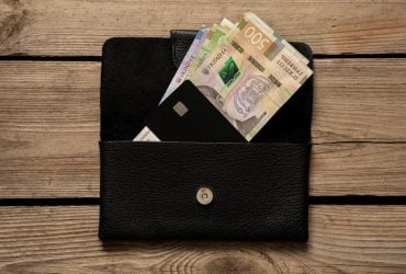 Проценты по депозитам будут падать: банкир посоветовал, как лучше всего вложить деньги