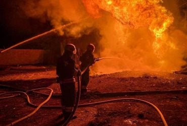 Росія вдарила по Одещині: загорілось кілька енергооб’єктів, пошкоджено депо (фото, відео)
