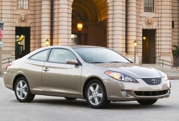 Він може їздити практично вічно: досвідчений механік назвав дуже надійний автомобіль