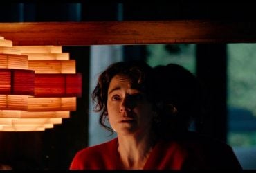 Хранитель: обзор нового жуткого хоррора от Оза Перкинса