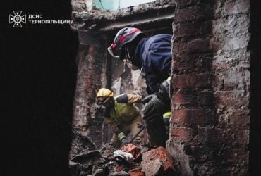 Удар по будинку у Тернополі: росіяни вбили 7-річну громадянку Польщі та її маму