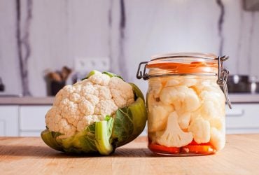 Соковита хрустка маринована капуста: 3 найвдаліші рецепти шикарної закуски