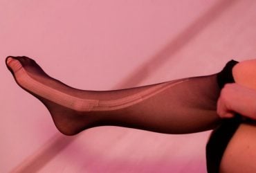 Что делать, если часто рвутся капроновые колготки: эксперты назвали решение