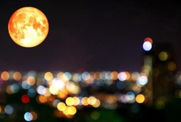 Лунный календарь в декабре 2025: лучшие дни для любви, денег и путешествий