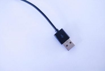 Що станеться, якщо під'єднати кабель USB 2.0 до порту USB 3.1