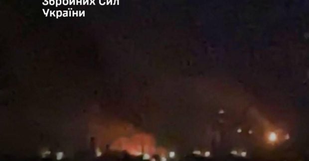 "Вибухи і велика пожежа": Генштаб підтвердив ураження НПЗ в РФ, який виготовляв авіапаливо