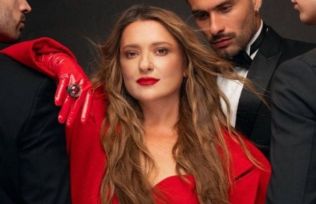 50-річна Могилевська вразила прихильників трюками на сцені (відео)