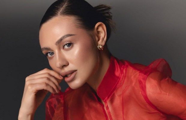 Зірка "Холостяка-14" поскаржилася на відключення світла та викликала шквал обурення