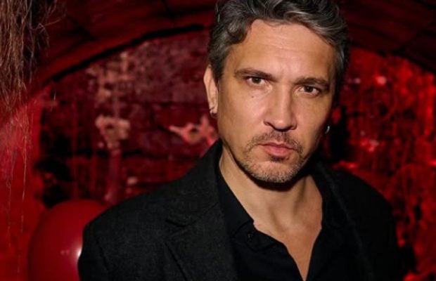 Известный украинский актер впервые показал лицо маленькой дочери (фото)