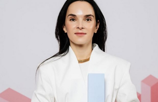 Дружина ведучого Мірошниченка похвалилася досягненнями їхньої названої доньки (фото)