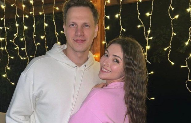 Акторка Тишкевич привітала чоловіка з річницею та натякнула на друге весілля