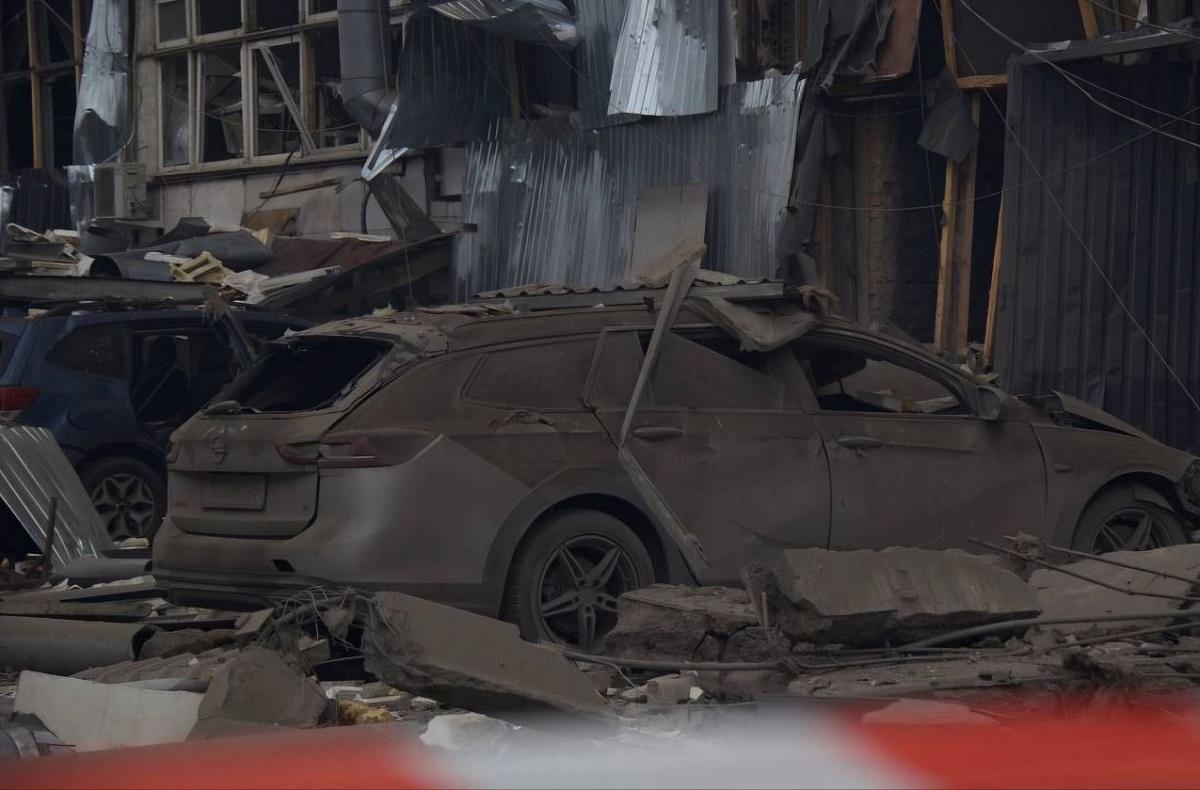 Пошуково-рятувальні роботи на місці удару завершено / фото t.me/dnipropetrovskaODA