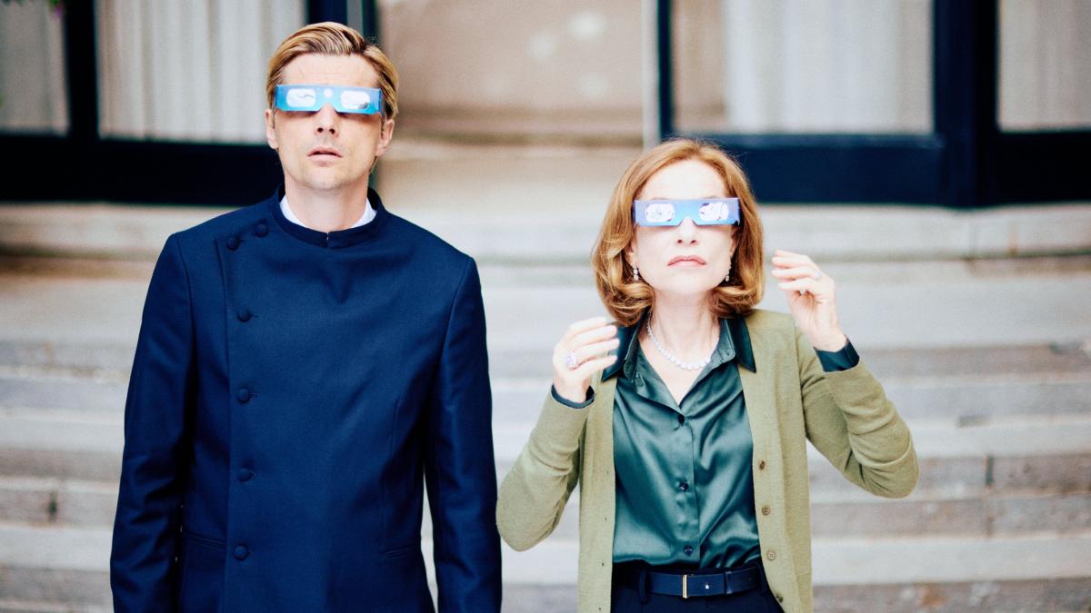 Кадр из фильма "Самая богатая женщина мира" / фото Green Light Films Кадр из фильма "Самая богатая женщина мира" / фото Green Light Films