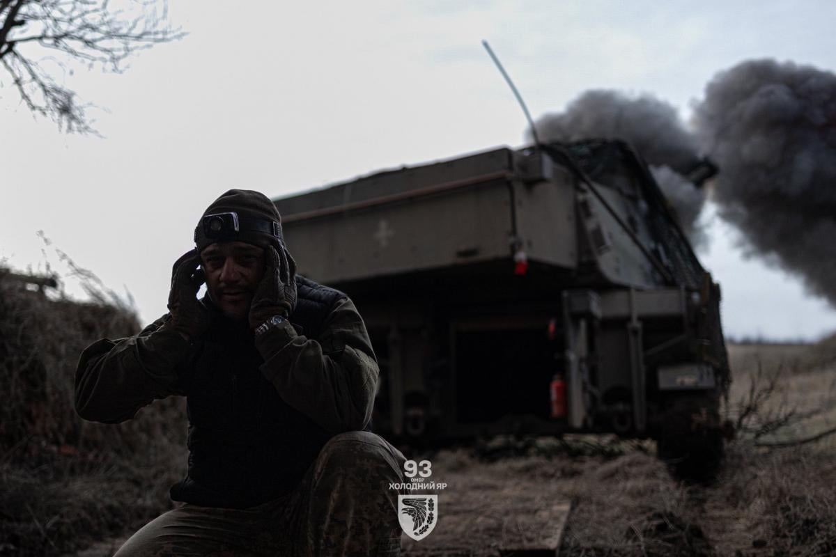 Виснажені піхотинці розповіли, що думають про мирний план / фото 93 ОМБр Холодний Яр Виснажені піхотинці розповіли, що думають про мирний план / фото 93 ОМБр Холодний Яр