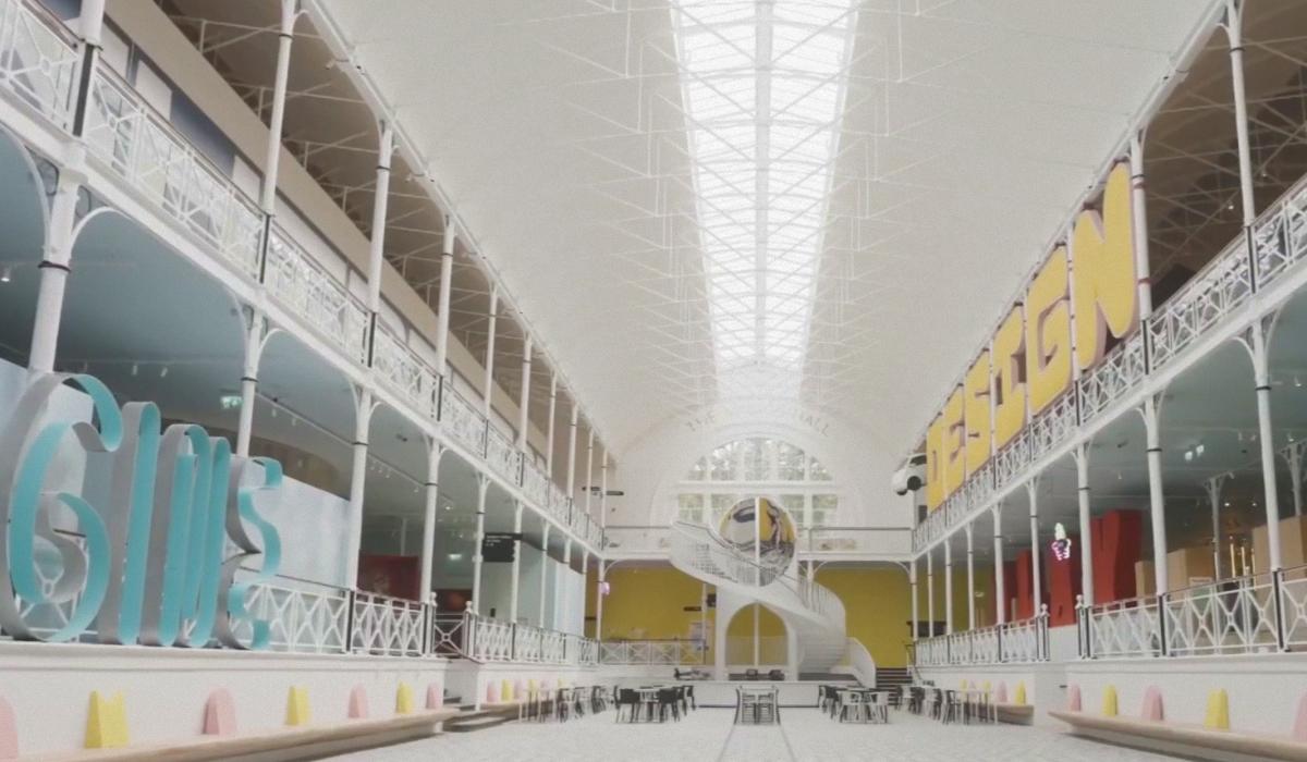 / кадр з відео