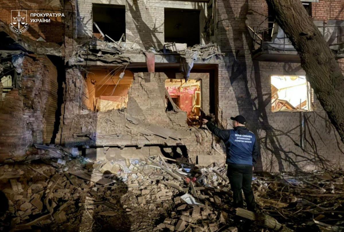 Attacco a Slavyansk: sette edifici alti danneggiati e ferita una donna incinta